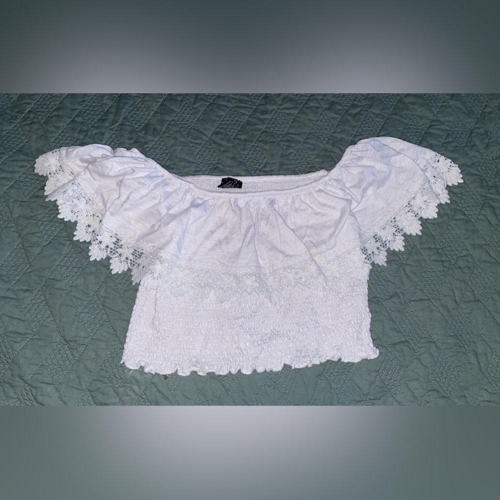White, off the shoulder crop top